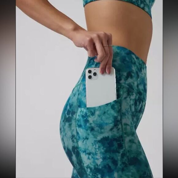 Athleta Salutation Stash Pocket II Printed 7/8 Tight - Picture 4 of 8